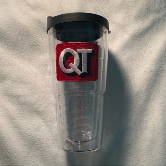 Tervis 24oz tumbler with lid - Picture 4 of 4